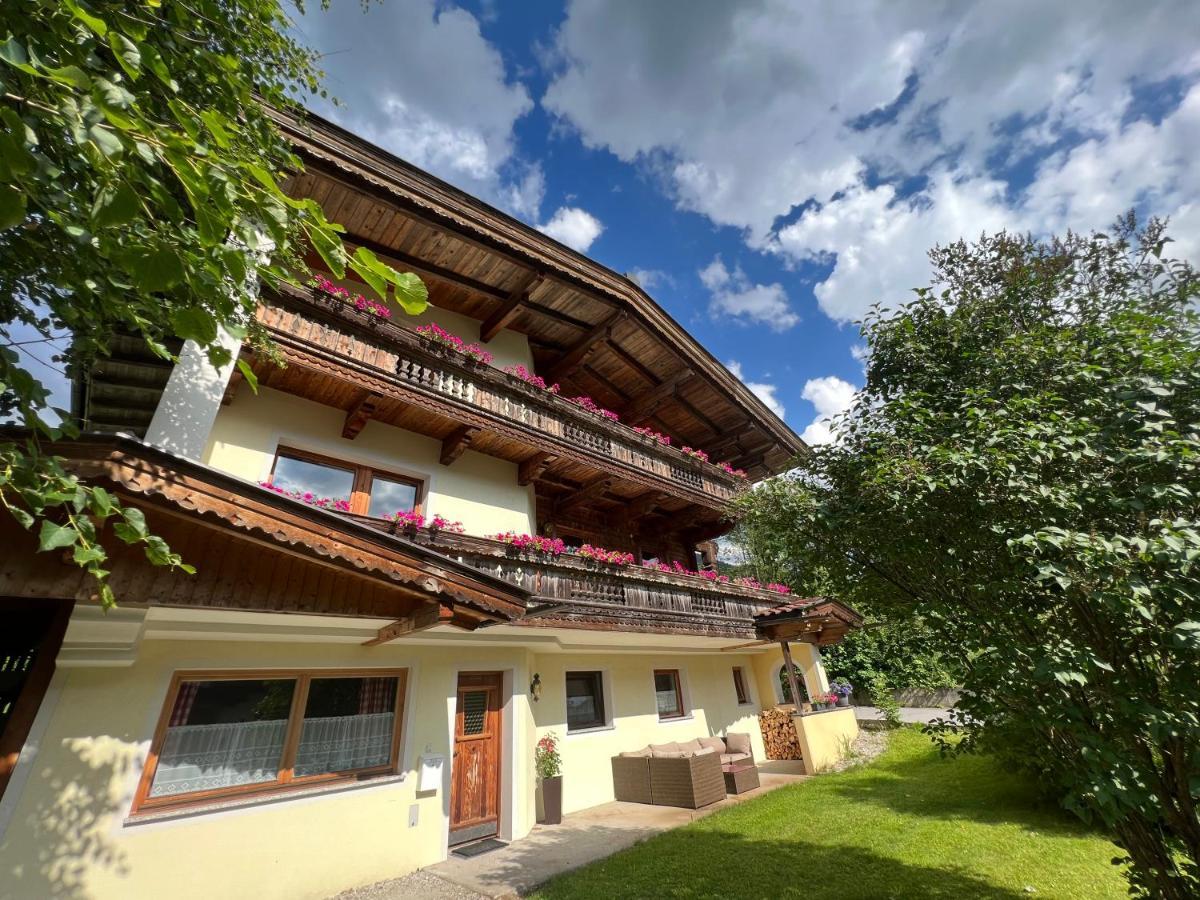Ferienwohnung Platzhirsch Panorama View Balkon, Gartensauna, Garten, Grillplatz Stumm Kültér fotó