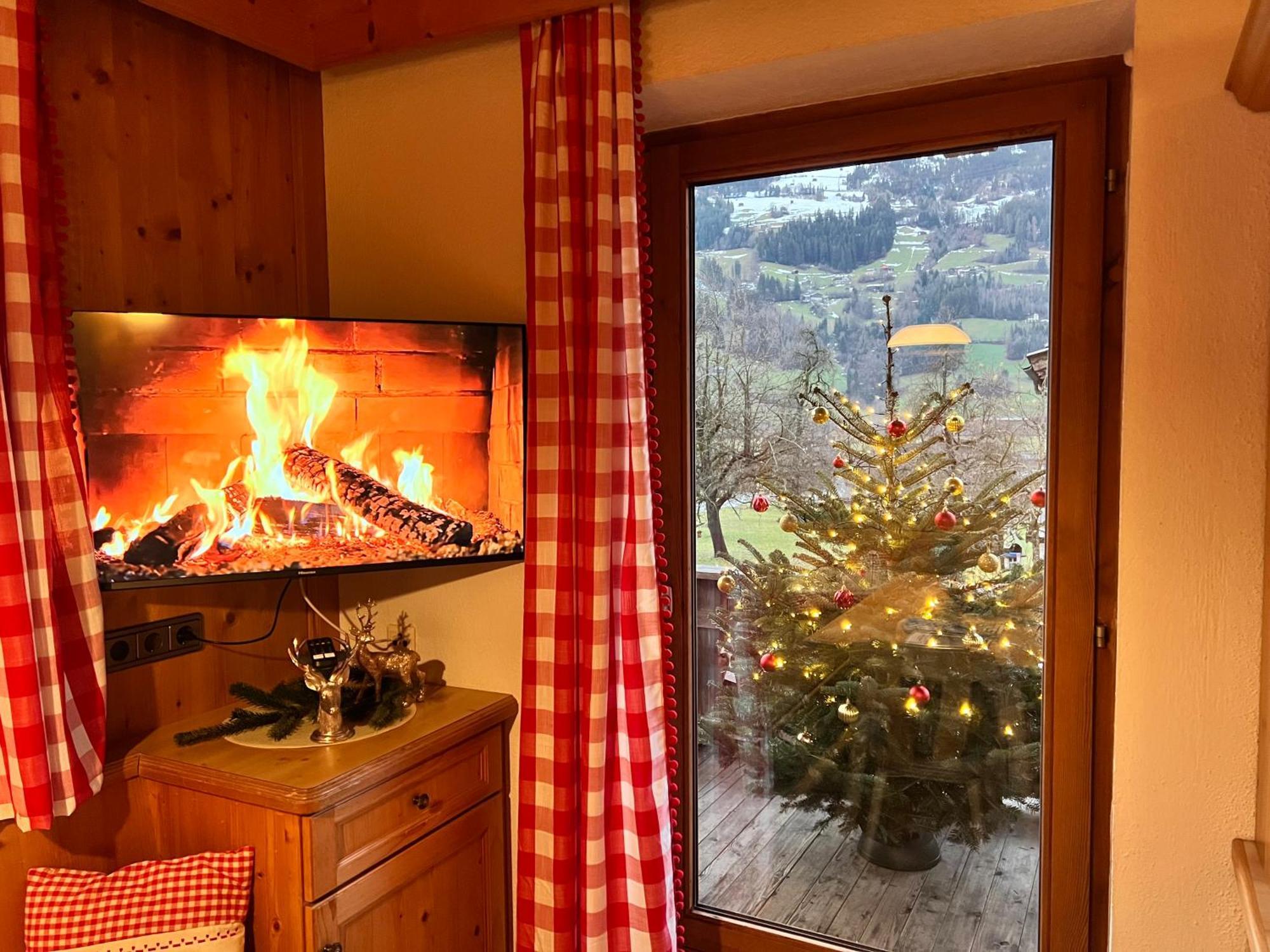 Ferienwohnung Platzhirsch Panorama View Balkon, Gartensauna, Garten, Grillplatz Stumm Kültér fotó