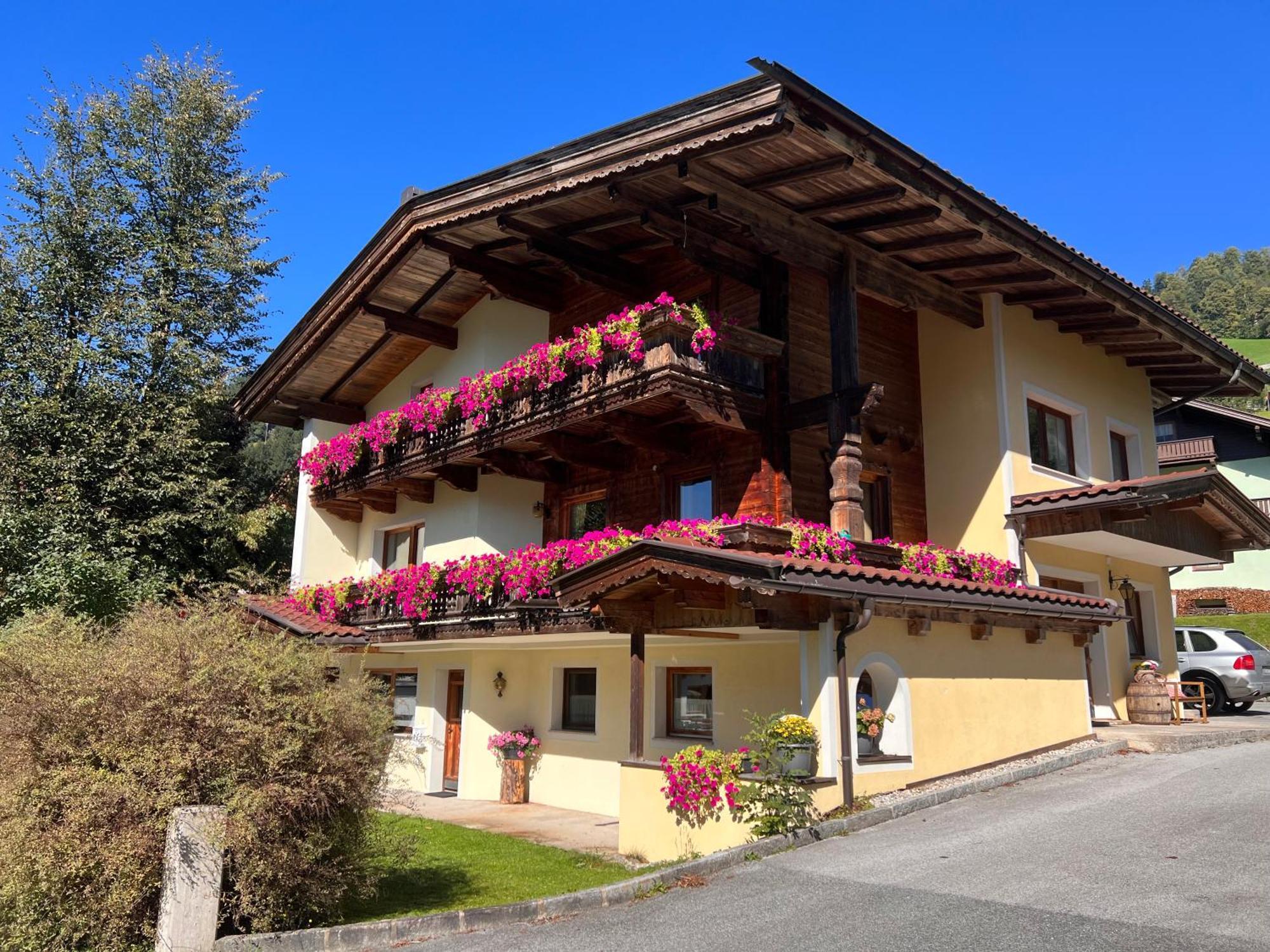 Ferienwohnung Platzhirsch Panorama View Balkon, Gartensauna, Garten, Grillplatz Stumm Kültér fotó
