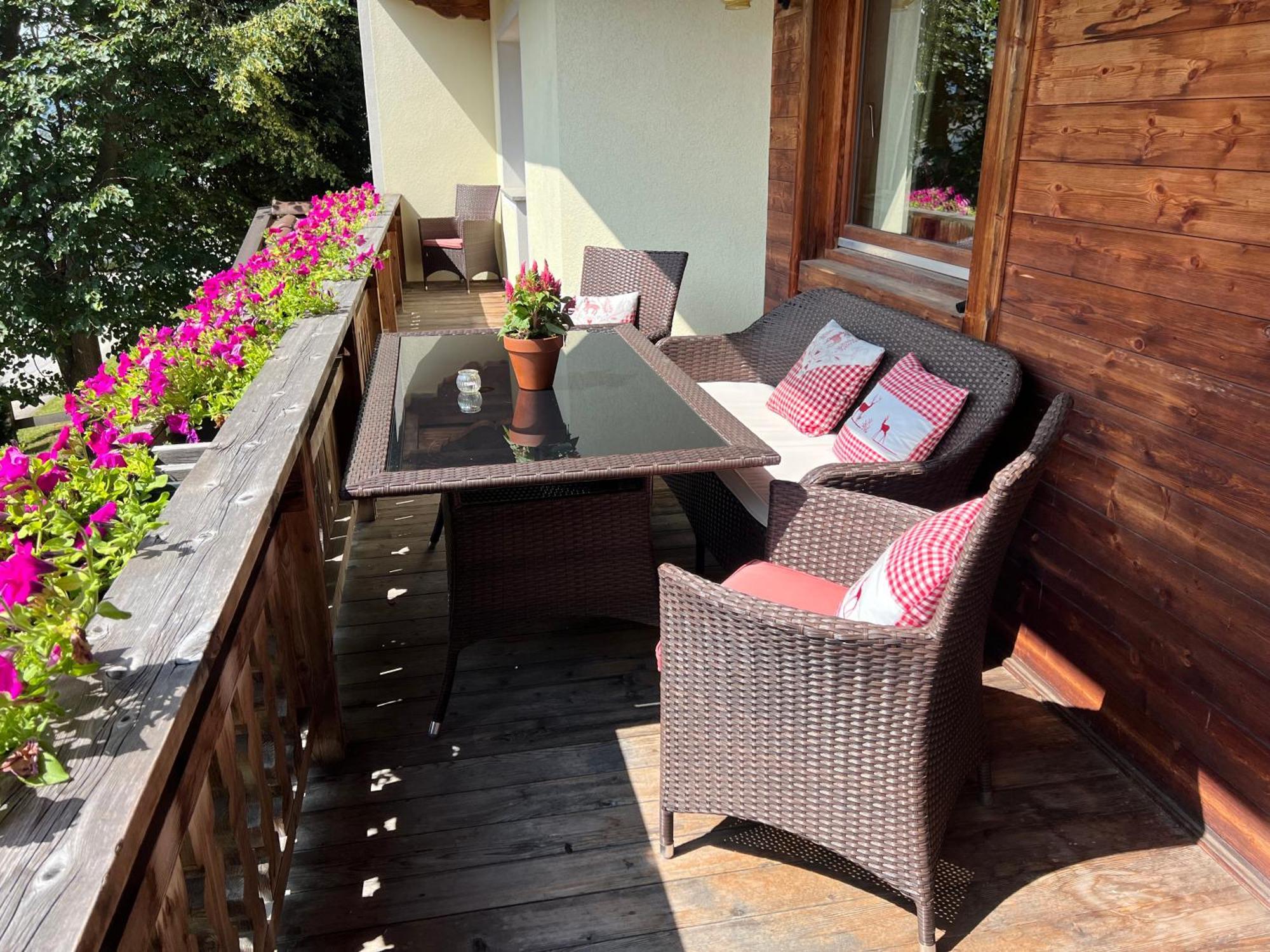 Ferienwohnung Platzhirsch Panorama View Balkon, Gartensauna, Garten, Grillplatz Stumm Kültér fotó